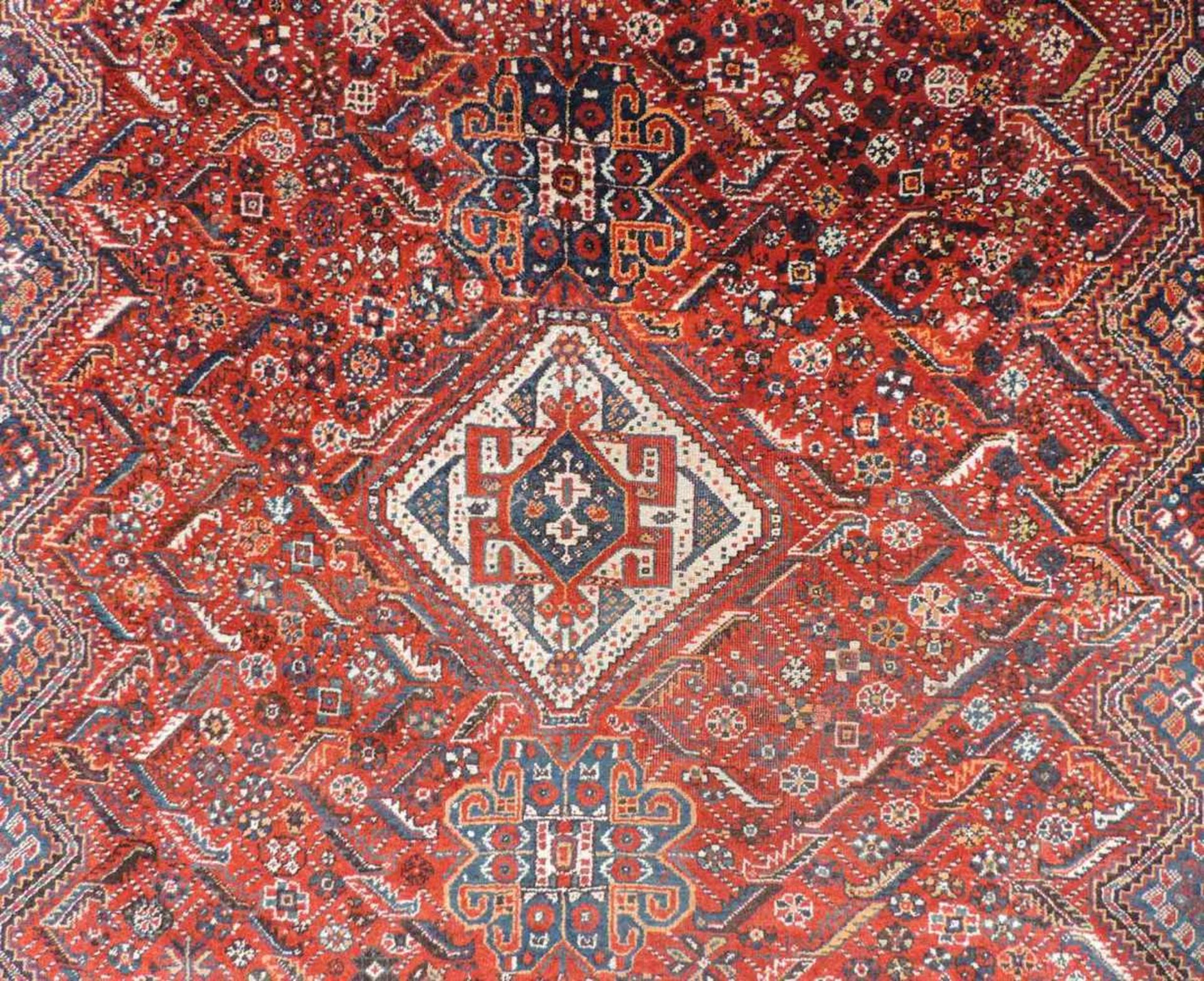 Quaschkai Perserteppich. Iran. Mitte 20. Jahrhundert. 310 cm x 205 cm. Handgeknüpft. Wolle auf - Image 6 of 9