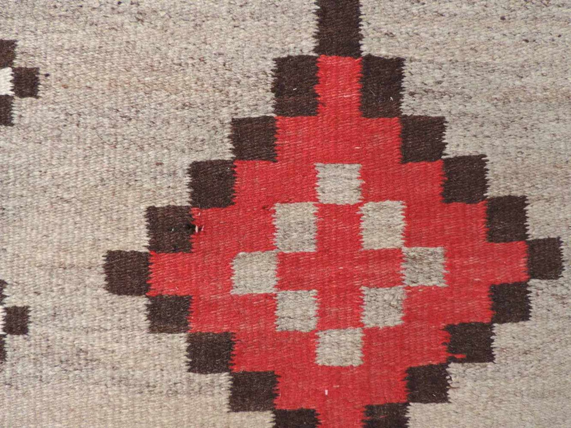 Navajo Tradingpost Blanket. Indianer Kelim. U.S.A. alt, um 1930. 115 cm x 76 cm. Handgewebt. Wolle - Bild 5 aus 6