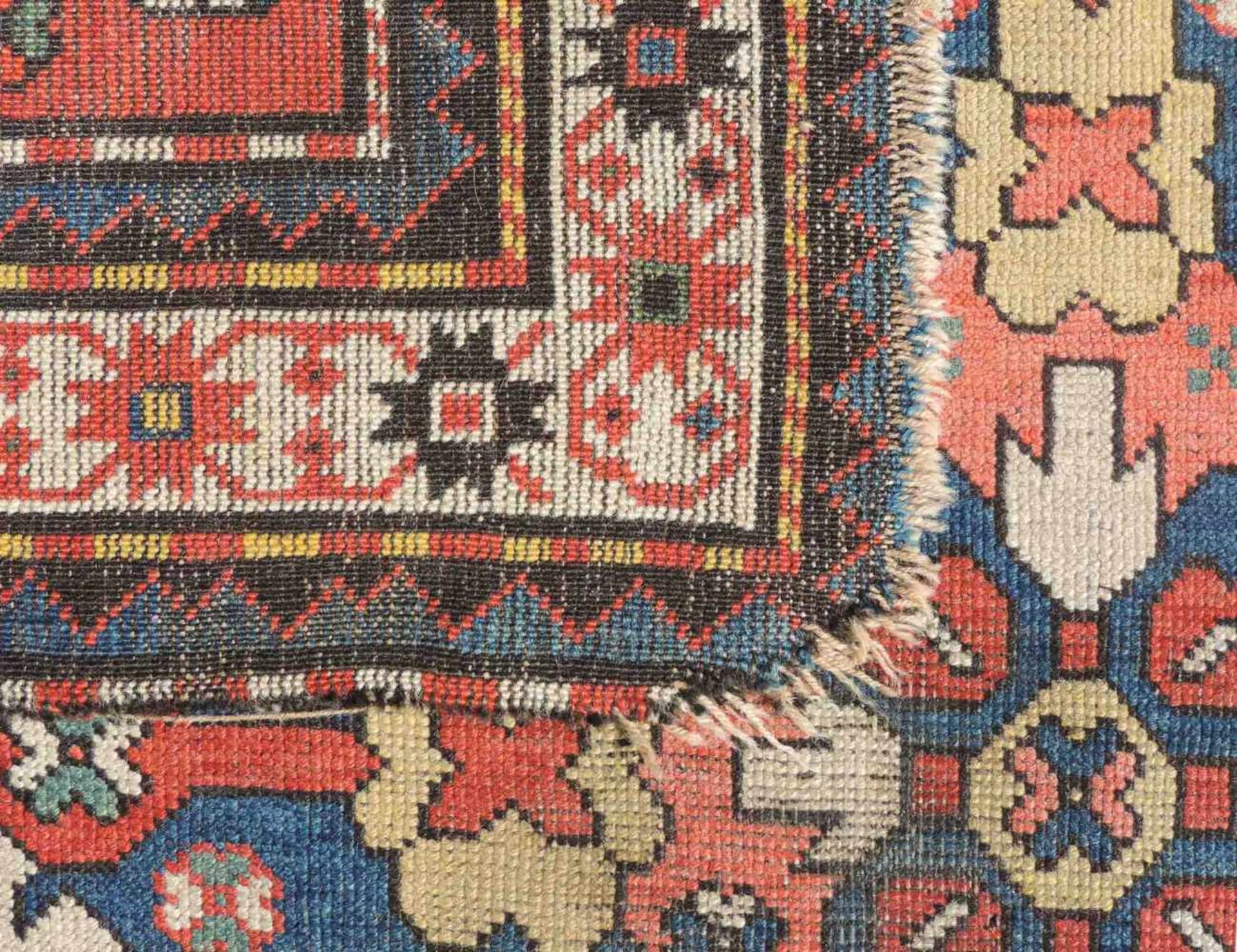 Tschelaberd "Adler Kasak" Teppich. Kaukasus. Antik, um 1880. 266 cm x 120 cm. Handgeknüpft. Wolle - Image 3 of 12