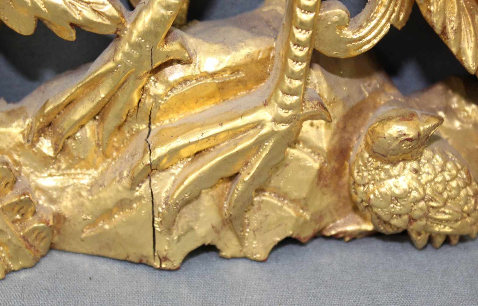 Holzpaneel. Geschnitzt. Goldfarben. Vogeldekor. China alt. 64 cm x 39,5 cm. Wood panel. Carved. Gold - Bild 5 aus 7