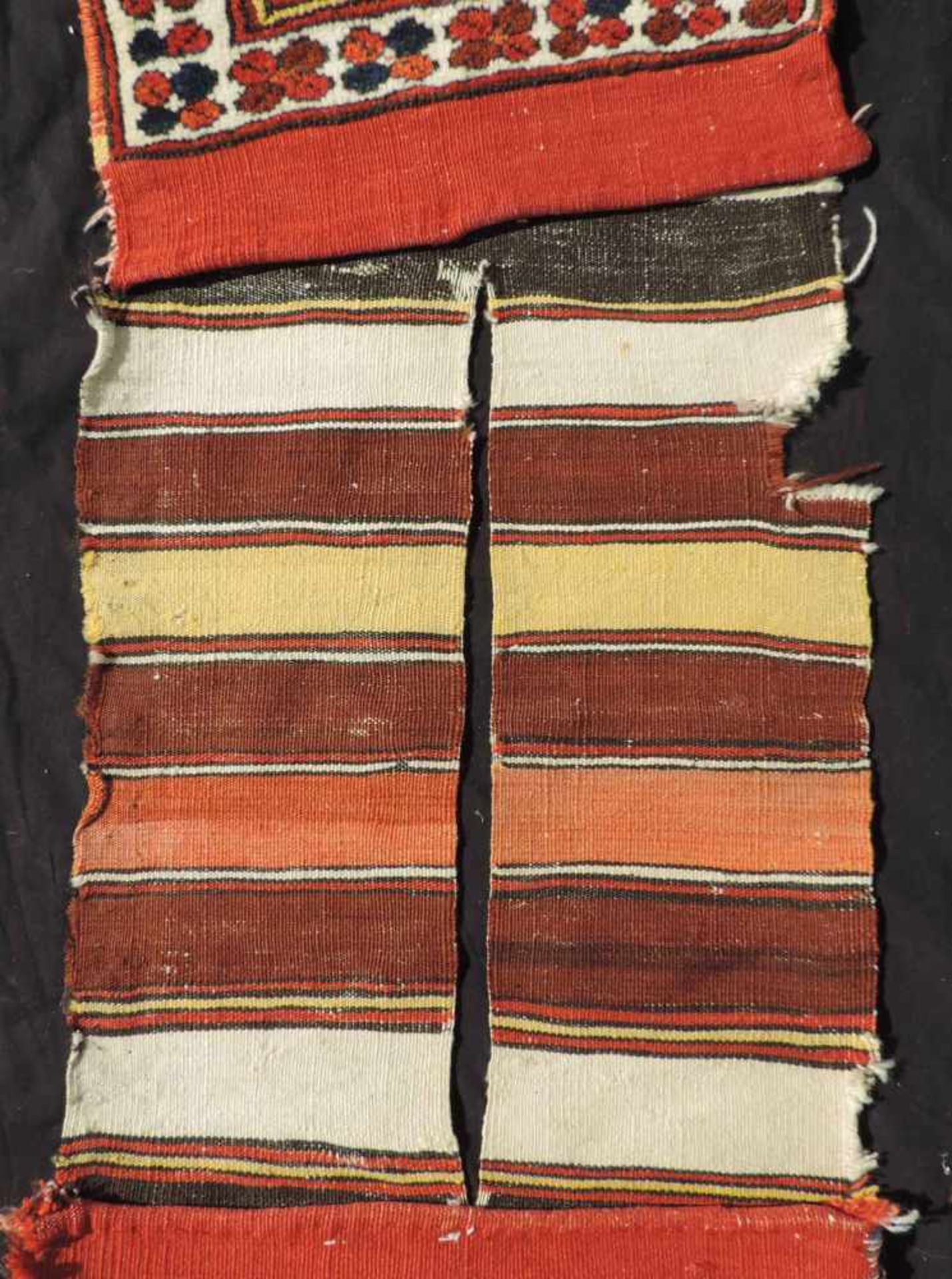 Bergama Hybe Stammesteppich. Doppeltasche. Türkei. Antik, 19. Jh. 140 cm x 44 cm. Handgeknüpfte - Bild 3 aus 6