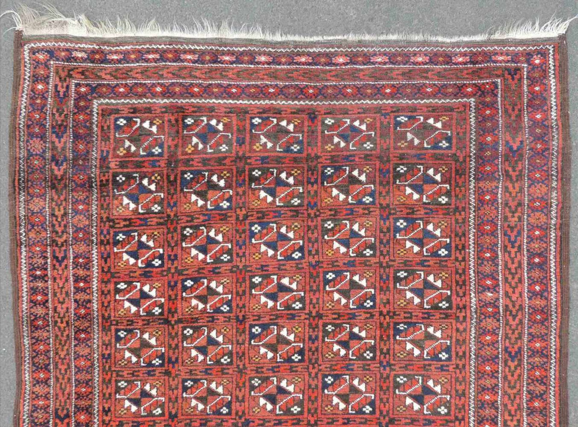 Belutsch Stammesteppich der Turkmenen. Chorassan. Iran. Alt, um 1920 217 cm x 129 cm. - Bild 4 aus 7