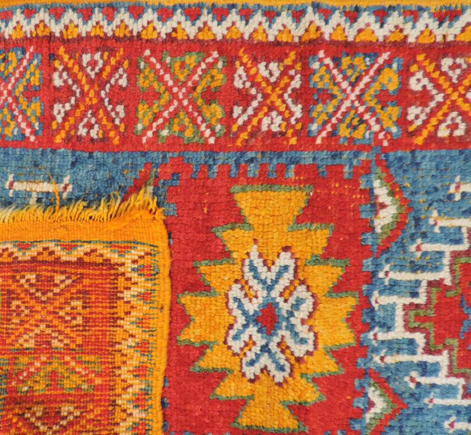 Rabat Yastik Teppich. Marokko. Alt, um 1920. 92 cm x 63 cm. Handgeknüpft. Wolle auf Wolle. Rabat - Image 4 of 4