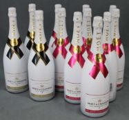 12 Magnumflaschen. 9 x Moet & Chandon Champagne Ice Rose Imperial 1,5 l. Dazu 3 Moet & Chandon