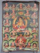 Darstellung der gelben Tara ? Thangka, China / Tibet alt.61 cm x 44,5 cm. Von zwei Lotusblumen