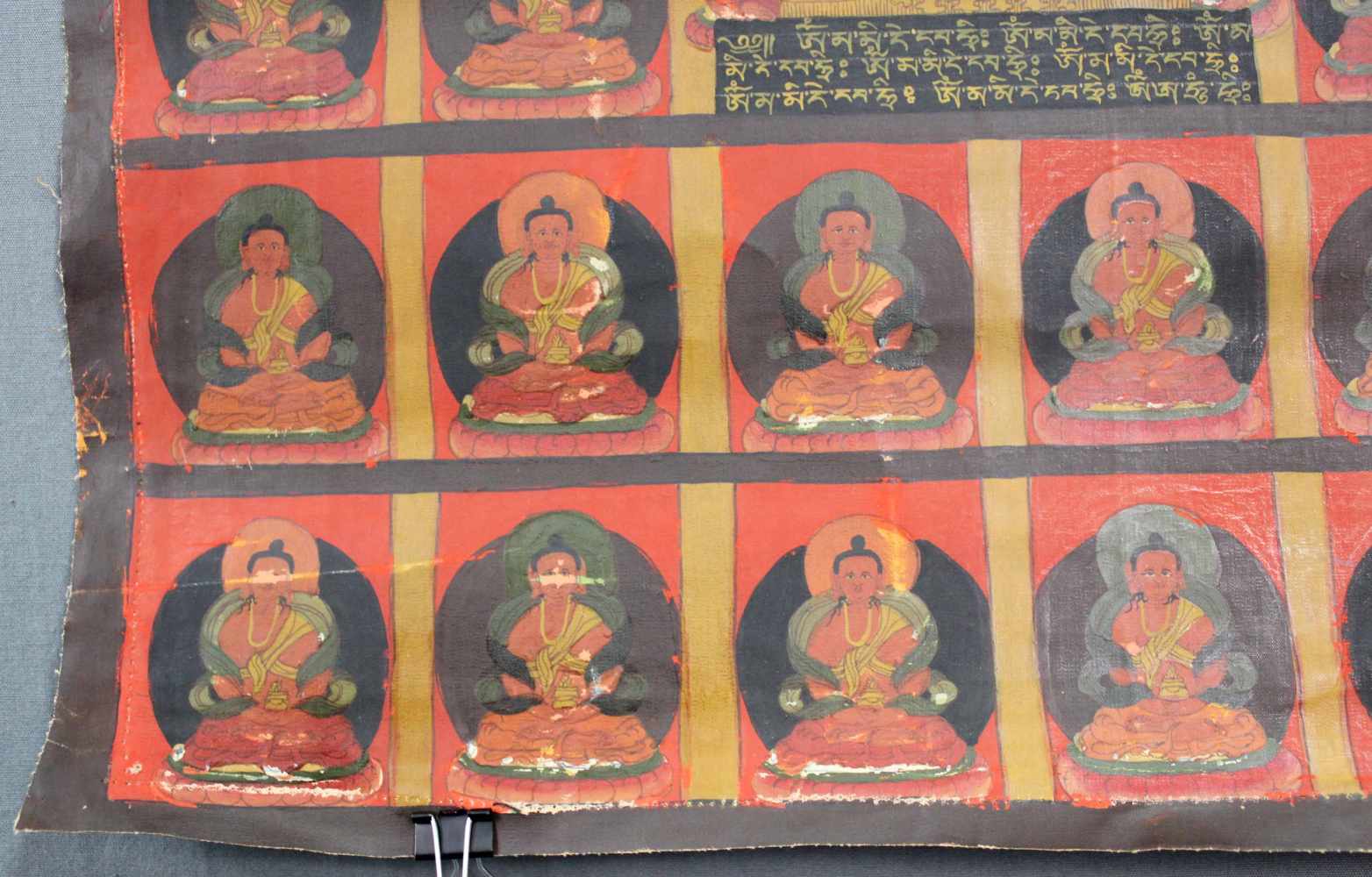 Buddha mit 38 Gurus, Thangka, China / Tibet alt.59,5 cm x 45,5 cm. Gemälde.Buddha with 38 gurus, - Image 2 of 8