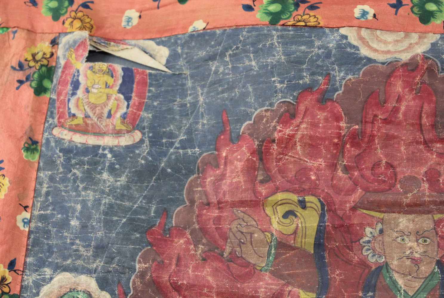 Thangka, China / Tibet alt. Lamaistische Schutzgottheit vor Flammenaureole.70 cm x 54 cm ohne - Image 10 of 13