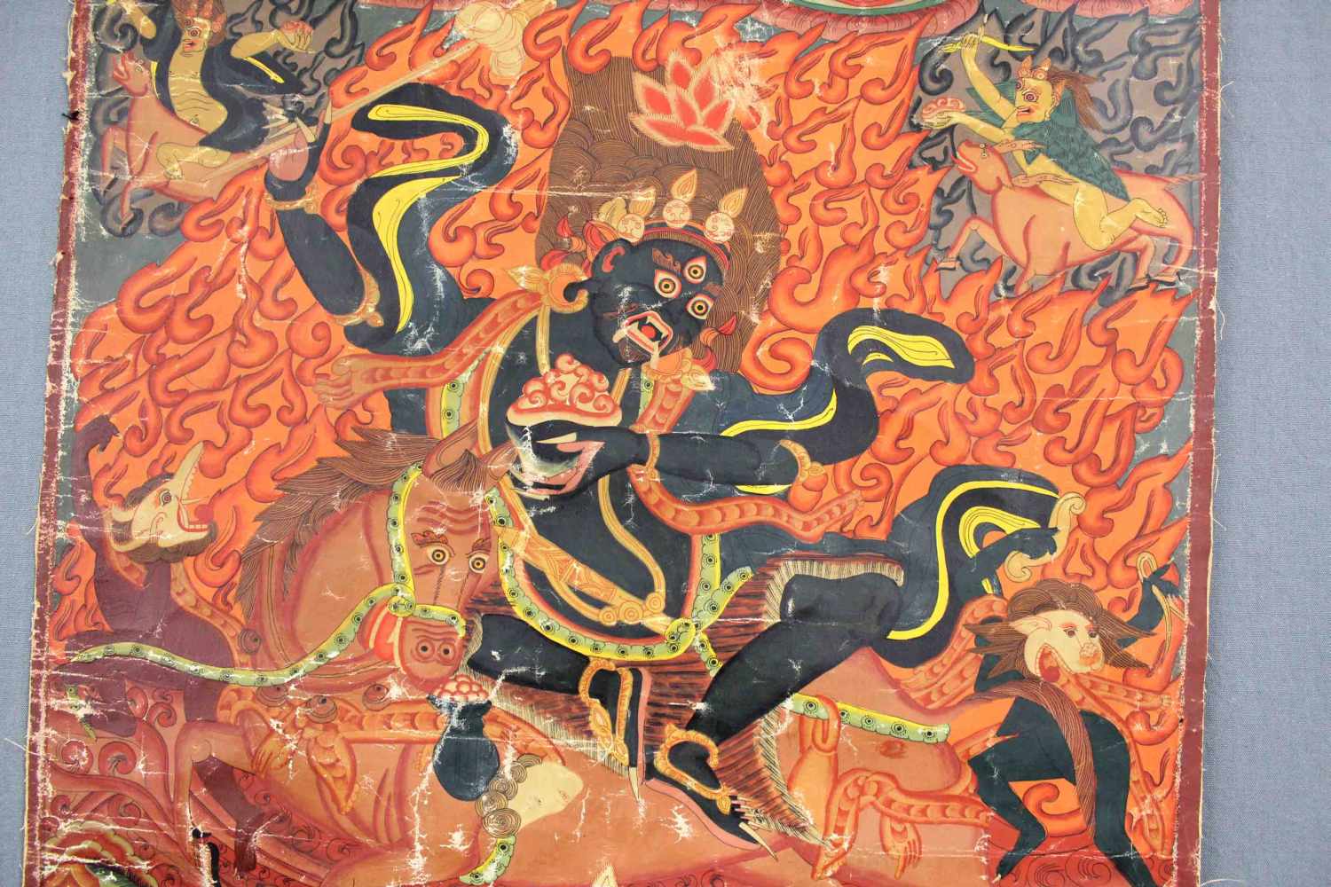 Darstellung Palden Lhamo ? Thangka, China / Tibet alt.67 cm x 45,5 cm. Gemälde.Depicting Palden - Image 6 of 8