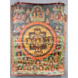 Namgyalma und Ushnishavijaya Buddha ? Mandala, China / Tibet alt.83 cm x 62 cm. Gemälde. Lebensrad