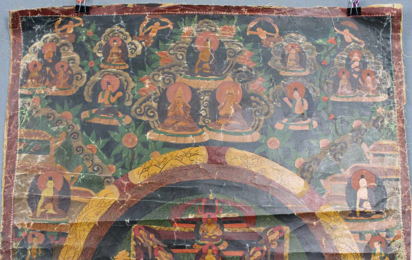 Mandala, China / Tibet alt. Die 3 Architekturkreise mit Aufrissbestandteilen.79 cm x 56 cm. Gemälde. - Image 3 of 9