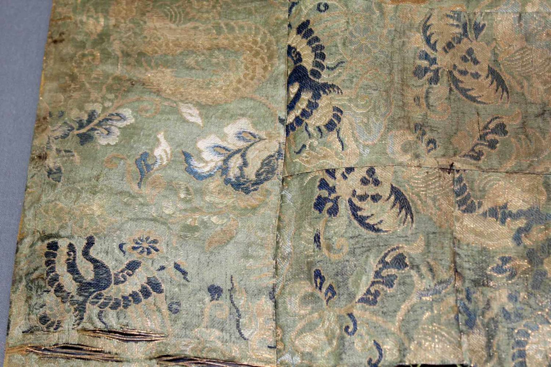 Patchwork Behang. Seidengewebe. Japan, alt.207 cm x 114 cm.Patchwork hanging. Silk fabric. Japan, - Bild 12 aus 13