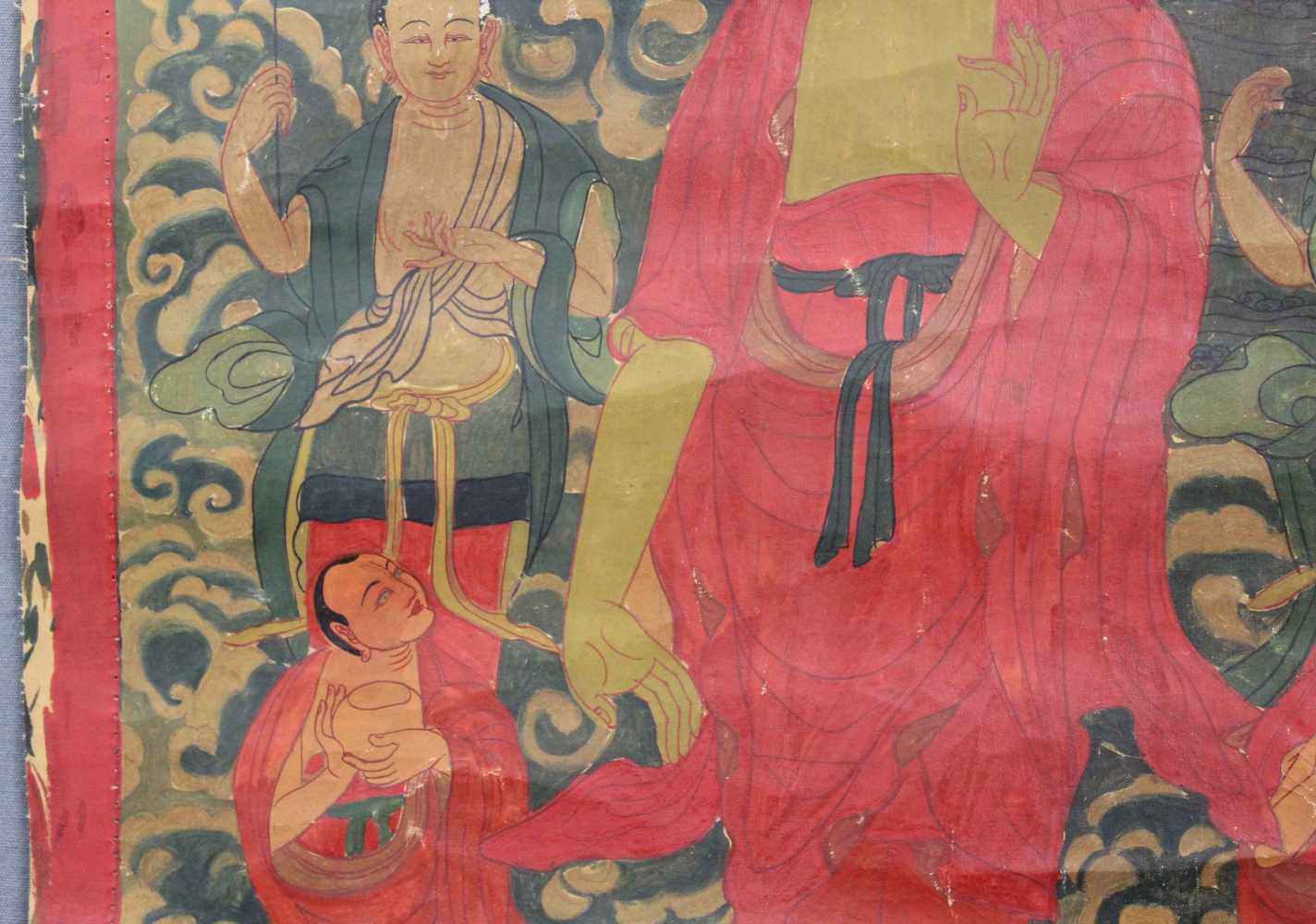 Buddha, Thangka, China / Tibet alt. ''Abstieg aus dem Himmel''.69 cm x 42 cm. Gemälde. Auf Wolken - Image 3 of 9