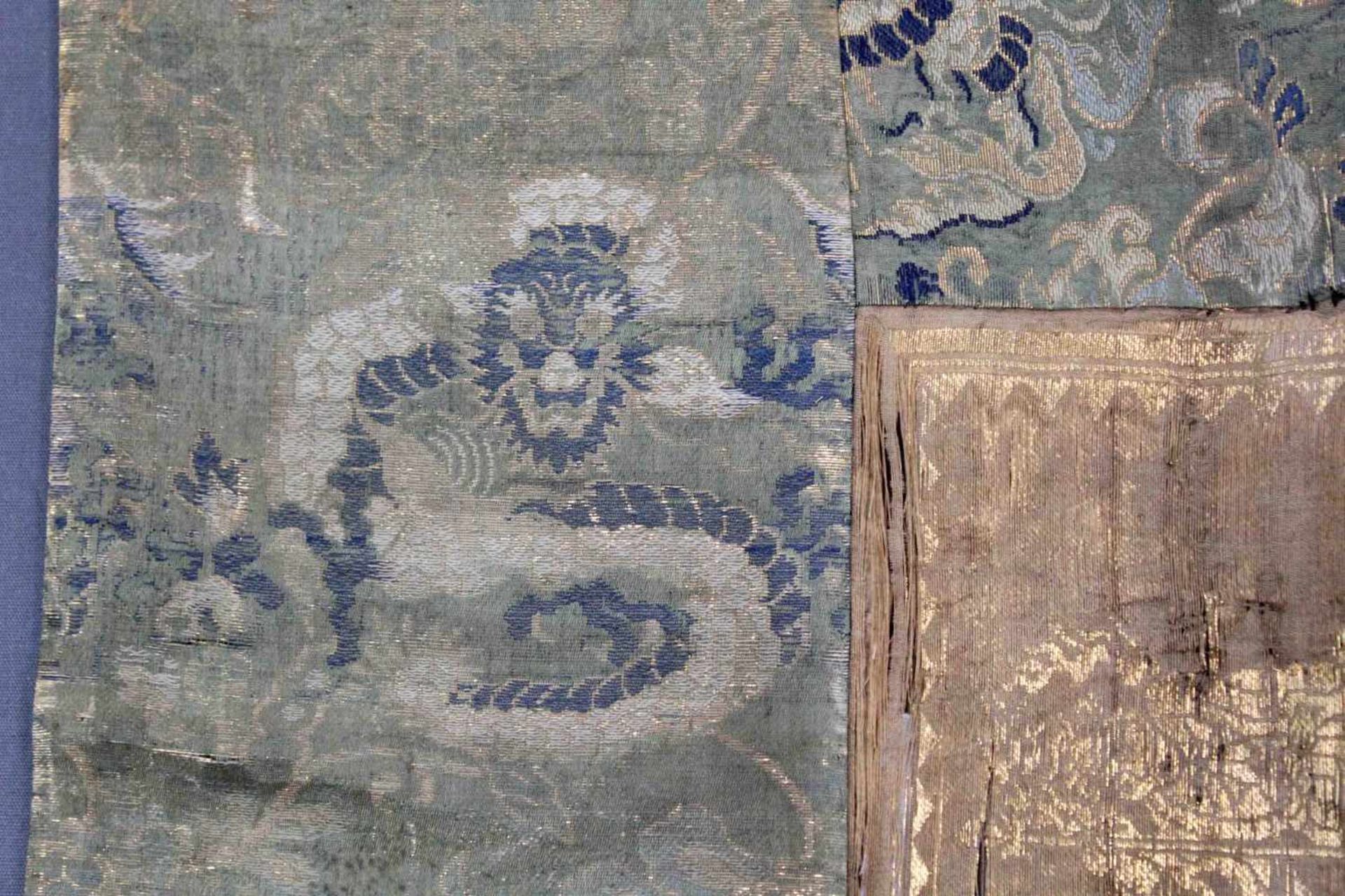 Patchwork Behang. Seidengewebe. Japan, alt.207 cm x 114 cm.Patchwork hanging. Silk fabric. Japan, - Bild 11 aus 13