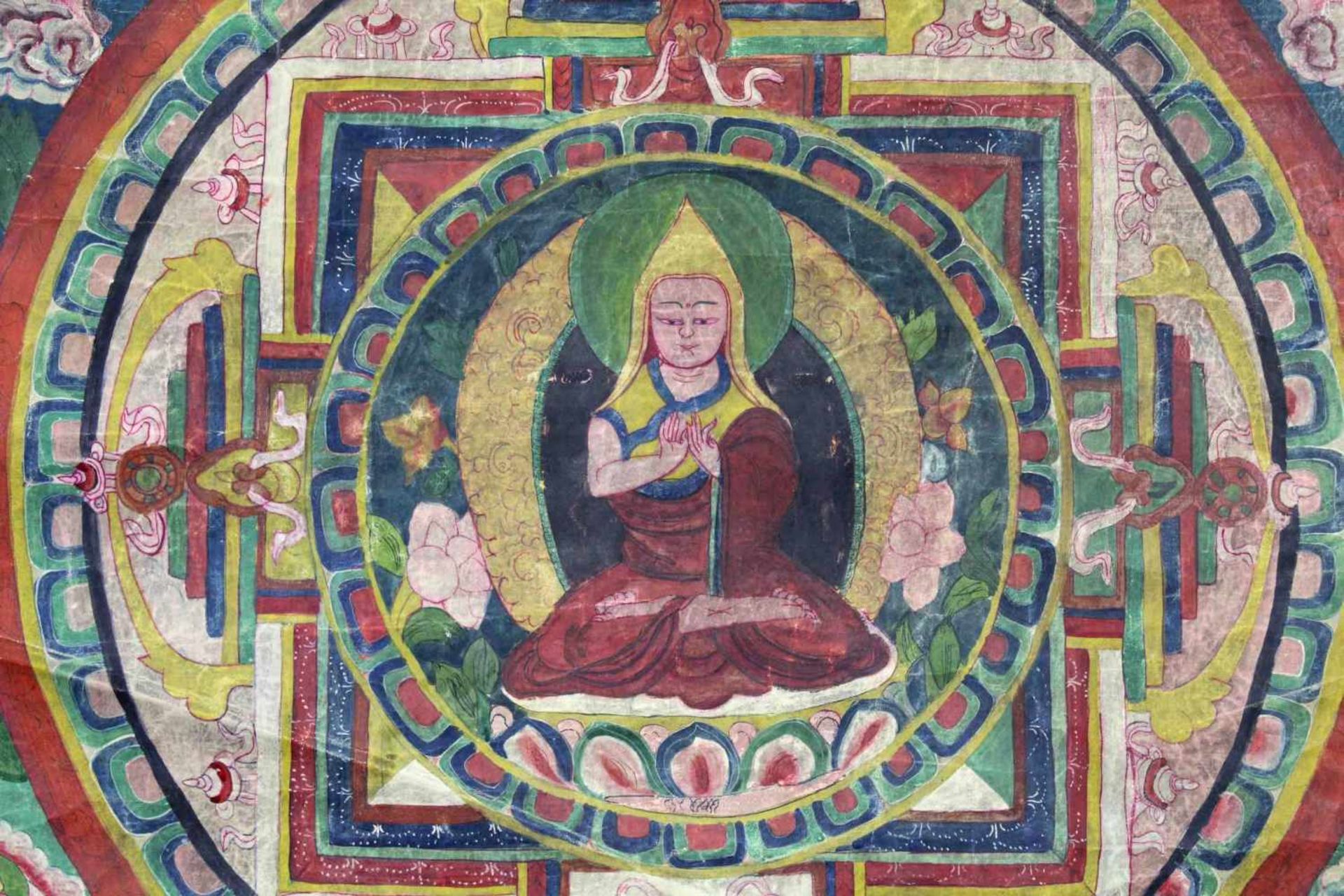 Buddha Mandala, China / Tibet alt.72 cm x 60 cm. Gemälde. Übergroße Darstellung des Buddha in der - Image 2 of 5