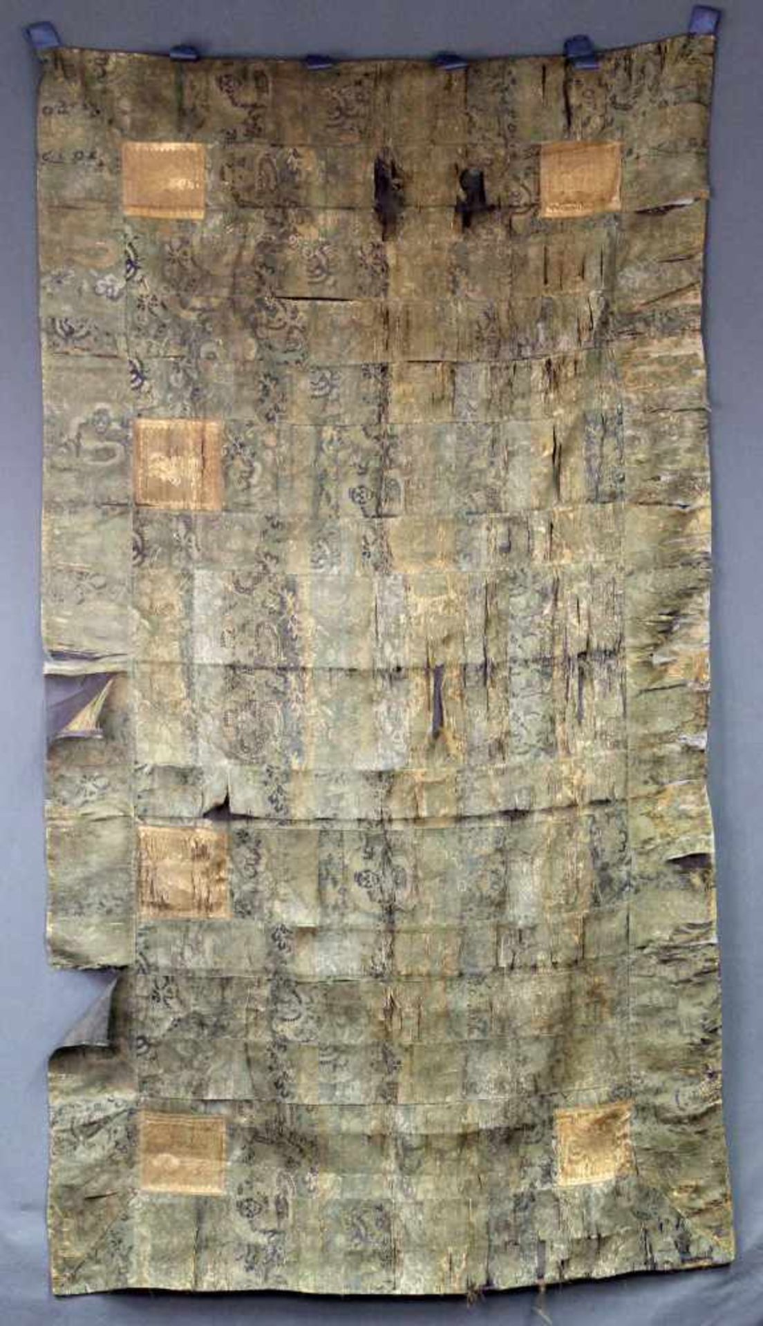Patchwork Behang. Seidengewebe. Japan, alt.207 cm x 114 cm.Patchwork hanging. Silk fabric. Japan,