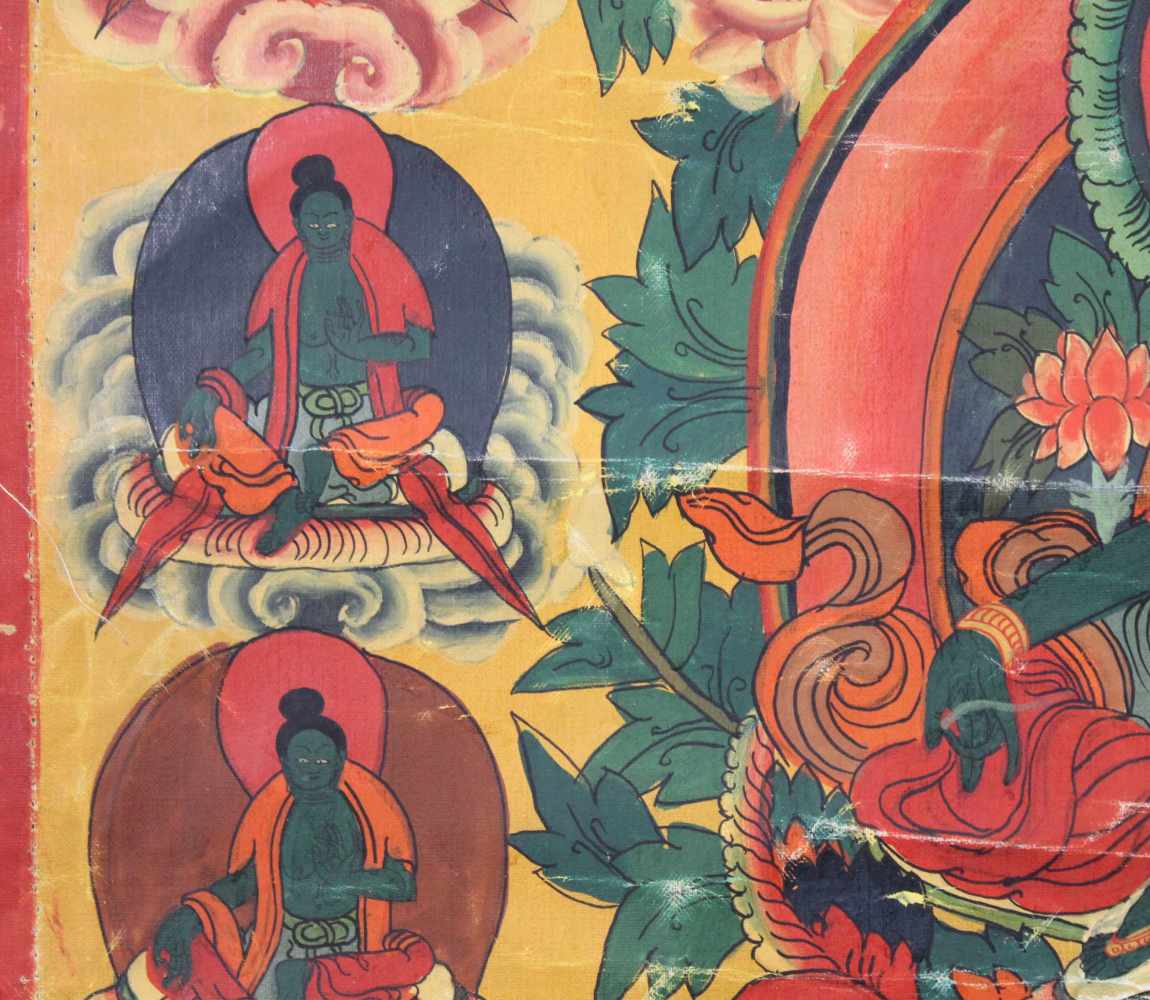 Amoghasiddhi ? Thangka, China / Tibet alt.58 cm x 44 cm. Gemälde.Amoghasiddhi ? Thangka, China / - Image 6 of 7