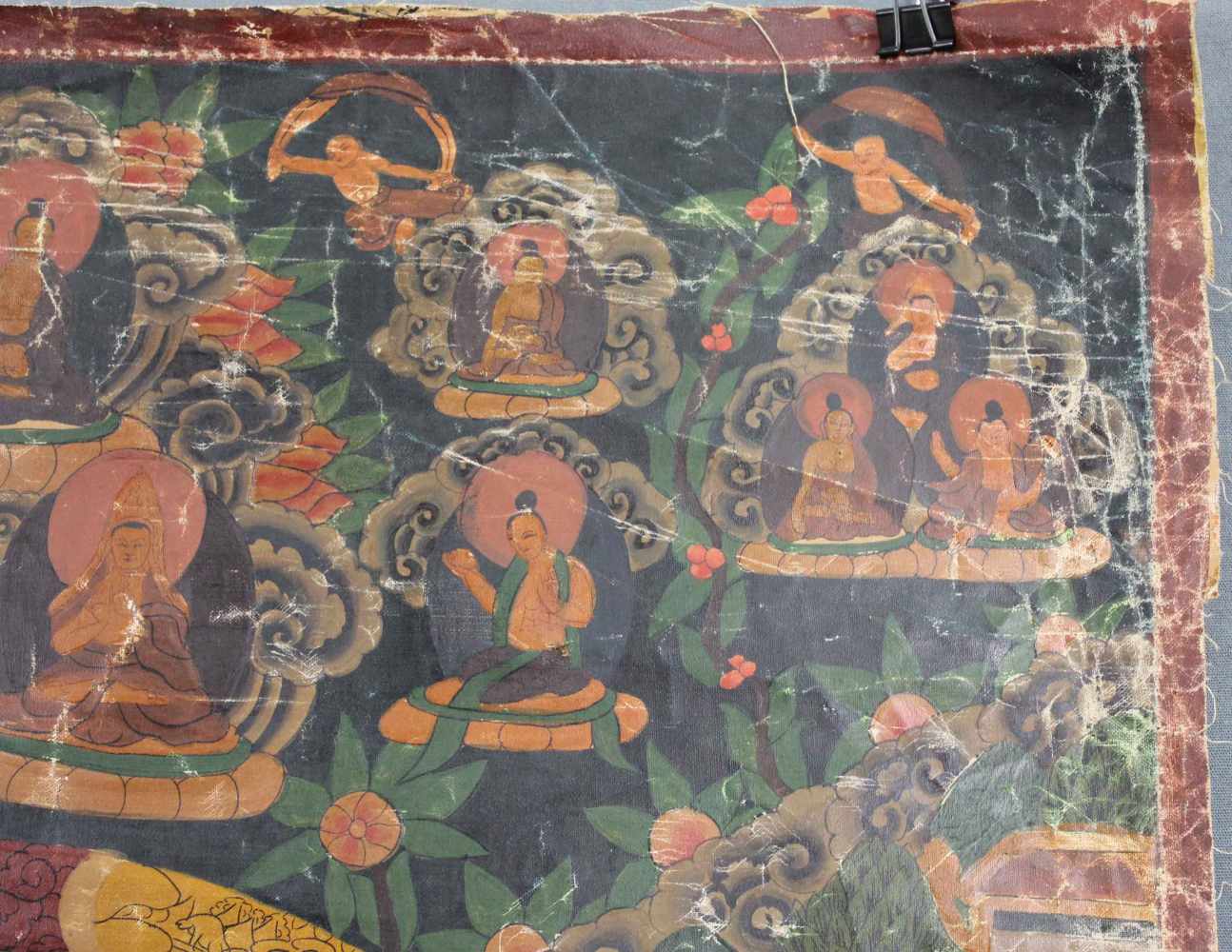 Mandala, China / Tibet alt. Die 3 Architekturkreise mit Aufrissbestandteilen.79 cm x 56 cm. Gemälde. - Image 5 of 9