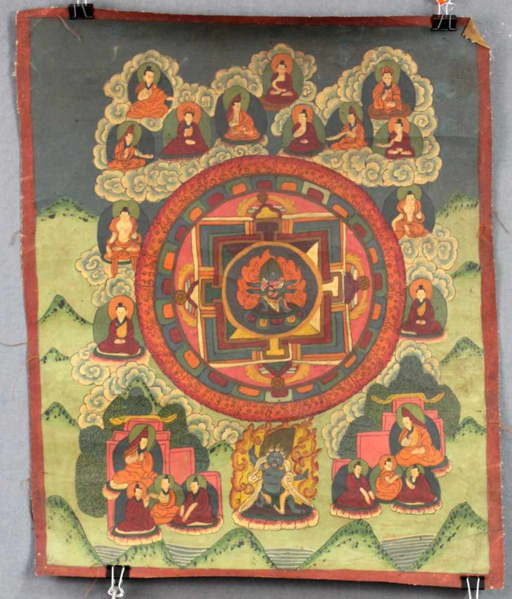 Mahakala Mandala, China / Tibet alt.47 cm x 39 cm. Gemälde. Im Zentrum des Lotuskreises ein