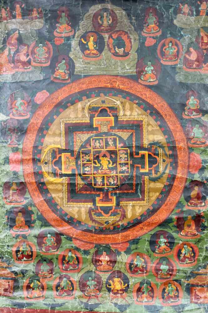 Namgyalma und Ushnishavijaya Buddha ? Mandala, China / Tibet alt.83 cm x 62 cm. Gemälde. Lebensrad - Image 2 of 8