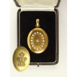 Goldenes Geschenkmedaillon Kaiser Wilhelm II. . Ovales Klappmedaillon Gold, vorderseitig besetzt mit