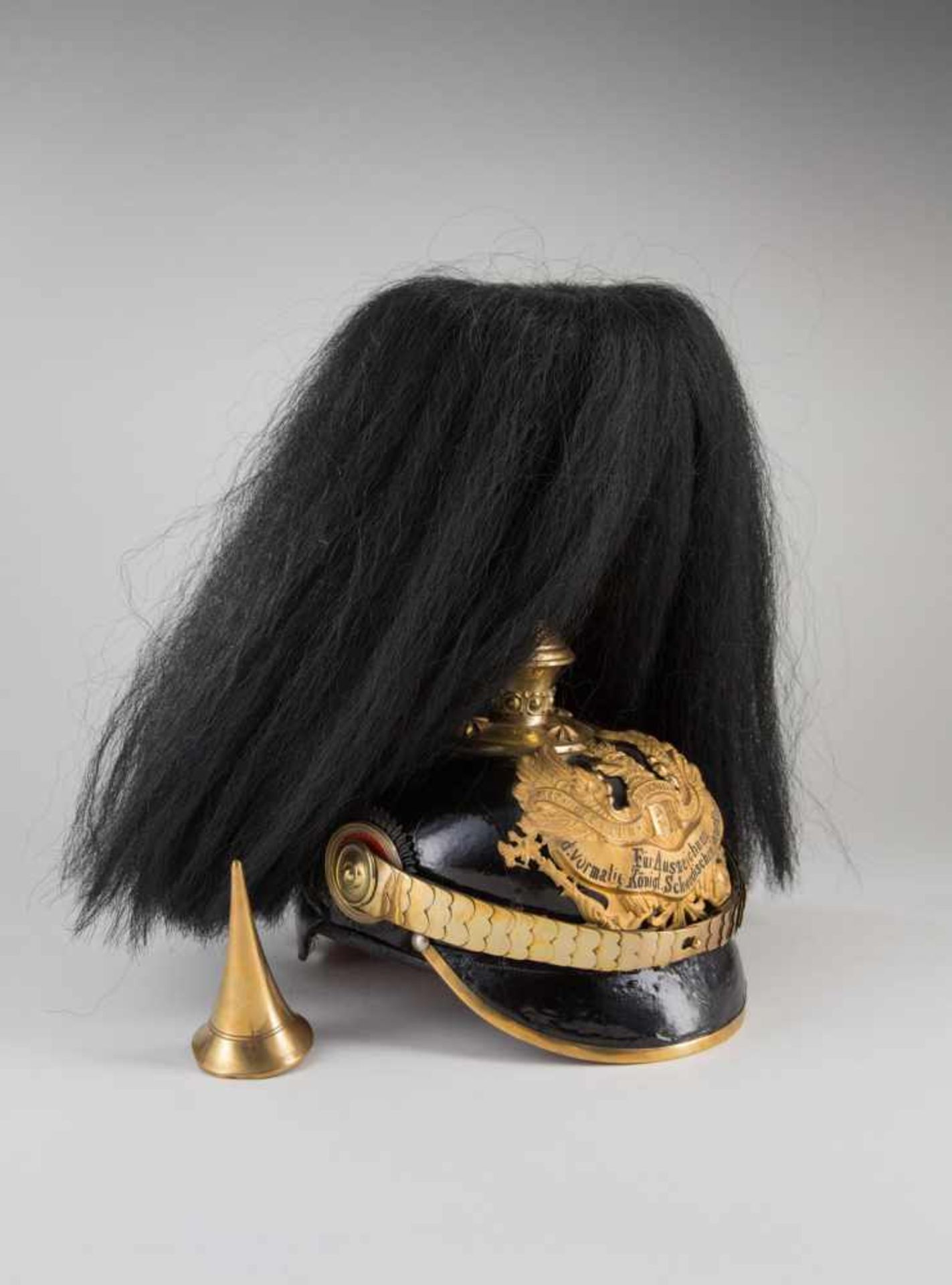 Helm für Offiziere des Füsilier-Regt. Graf Roon (Ostpreußisches) Nr. 33 und Füsilier-Regt. Königin - Bild 2 aus 2