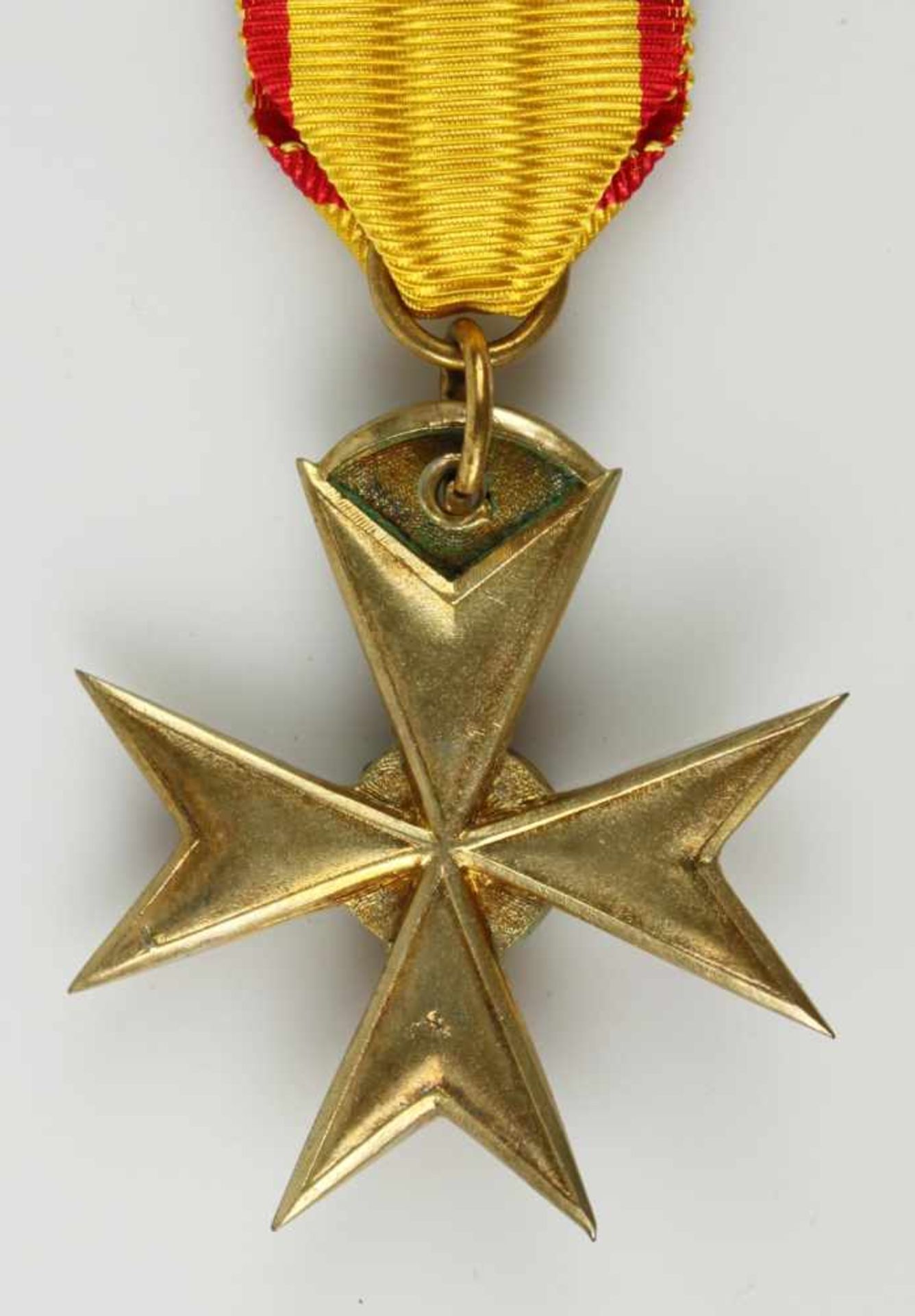 Greifen-Orden,Ritterkreuz, Silber vergoldet und emailliert, minimaler Chip, einseitig, am Band.II - Bild 2 aus 2