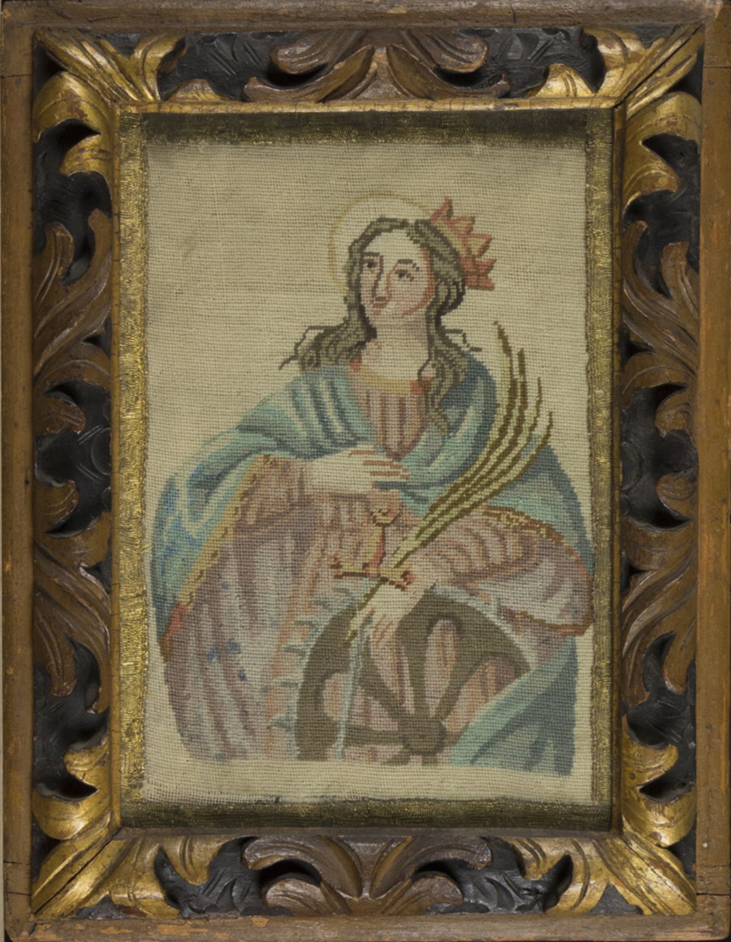 SMALL TAPESTRY, LATE 18TH CENTURY representing the crowned Virgin Measures cm. 21 x 14. PICCOLO