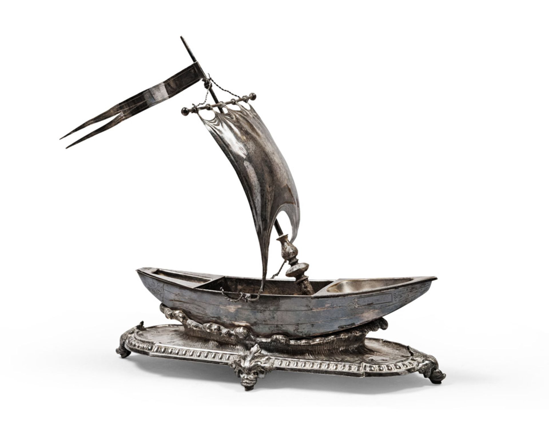 SILVERPLATED MODEL OF SAILING SHIP, 20TH CENTURY to mobile elements, leaning on base chiseled to sea