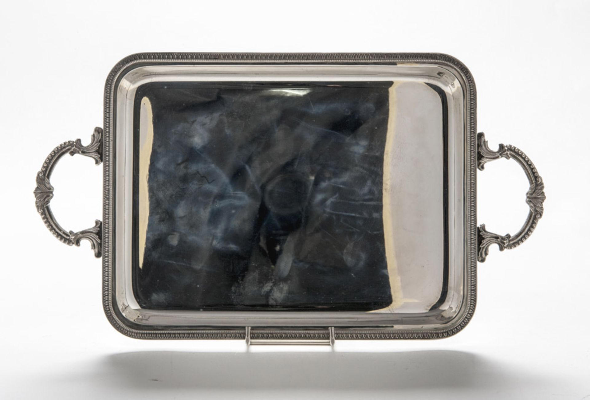 SILVER TRAY, 20TH CENTURY rectangular shape. Measures cm. 37 x 22, weight gr. 567. VASSOIO IN