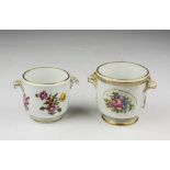 A PAIR OF PORCELAIN CACHEPOTS, RICHARD GINORI 20TH CENTURY. Measures maximum cm. 12 x 12 x 15.