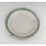 MAIOLICA DISH, SOUTHERN ITALY 19TH CENTURY to white enamel with edge in green and blue. Diameter cm.