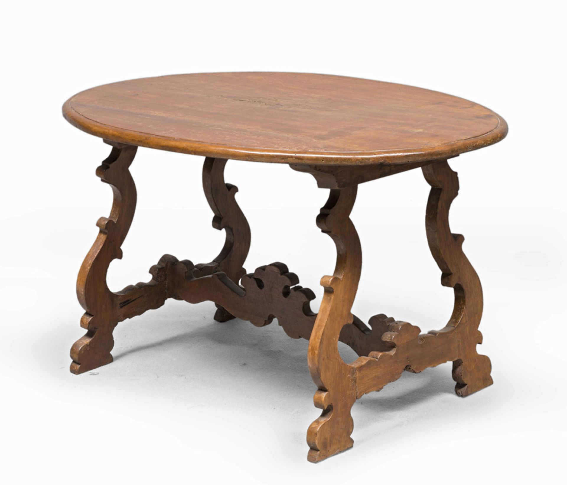 WALNUT COFFEE TABLE, ANTIQUE ELEMENTS. Measures cm. 56 x 98 x 67. TAVOLO BASSO IN NOCE, ELEMENTI