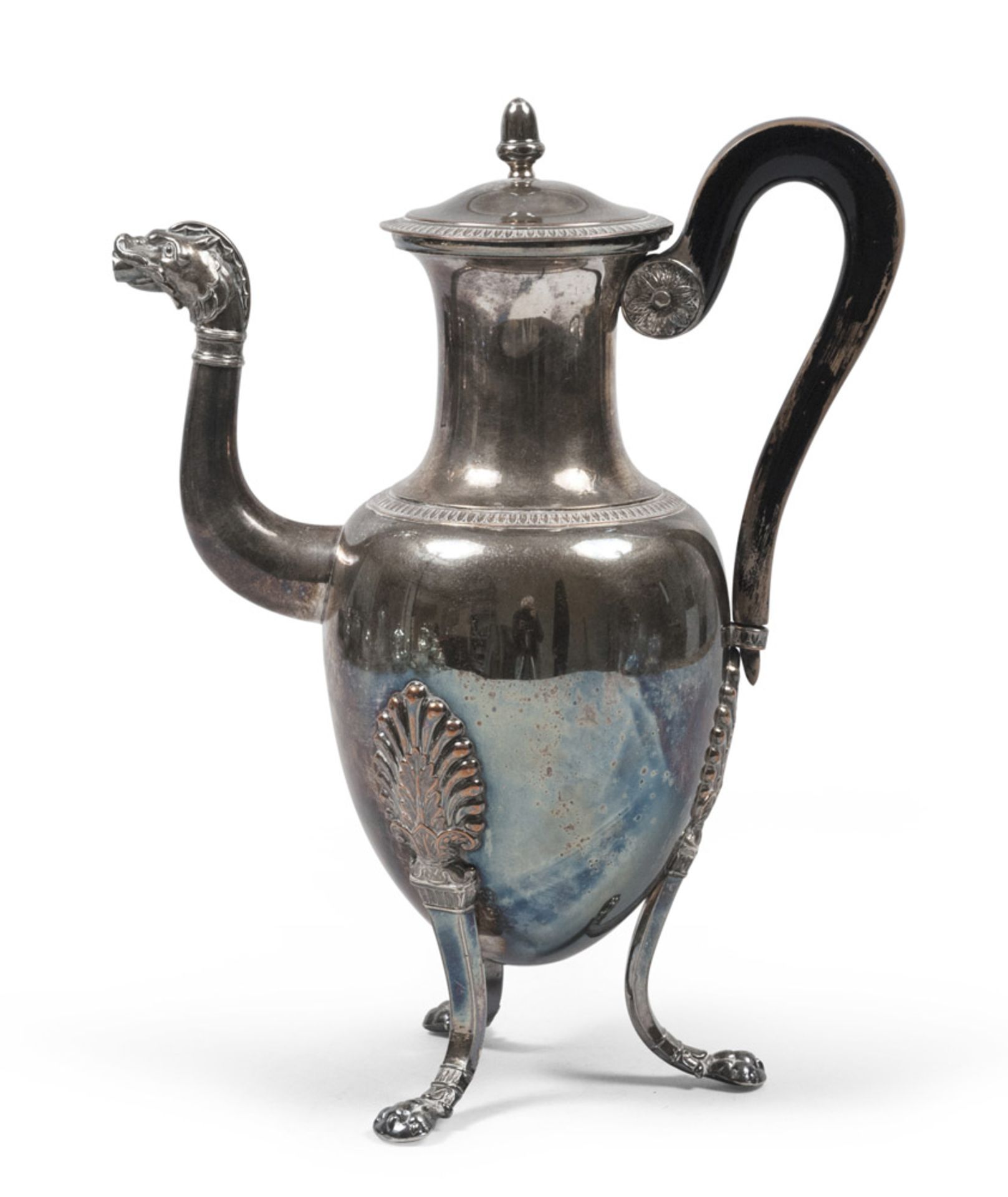 SILVER TEAPOT, EARLY 20TH CENTURY size cm. 32 x 14 x 24, gross weight gr. 1043. BELLA TEIERA IN