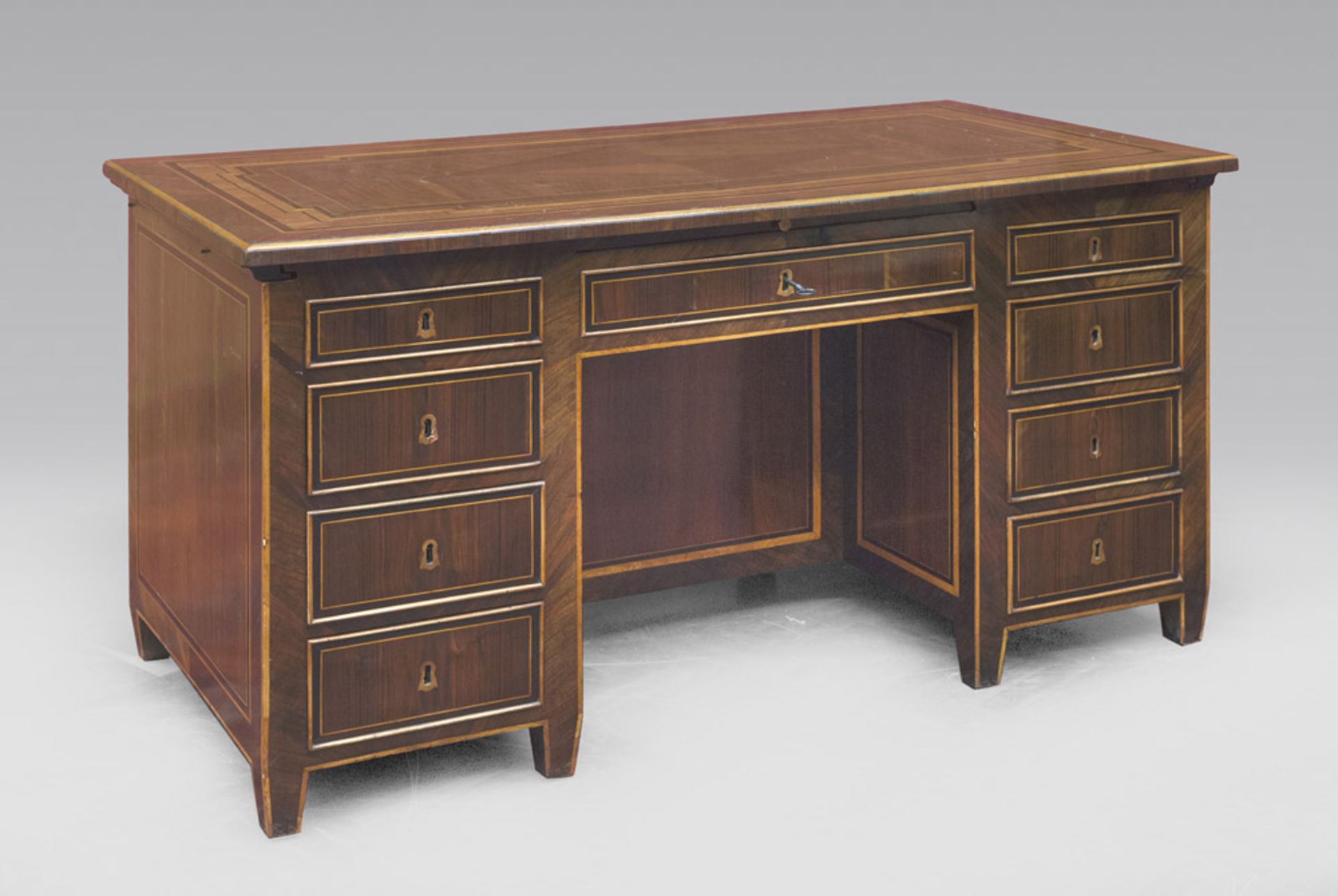 AN IMPORTANT VIOLET EBONY DESK, NAPLES LATE LOUIS XVI PERIOD With elements in rosewood, maple,