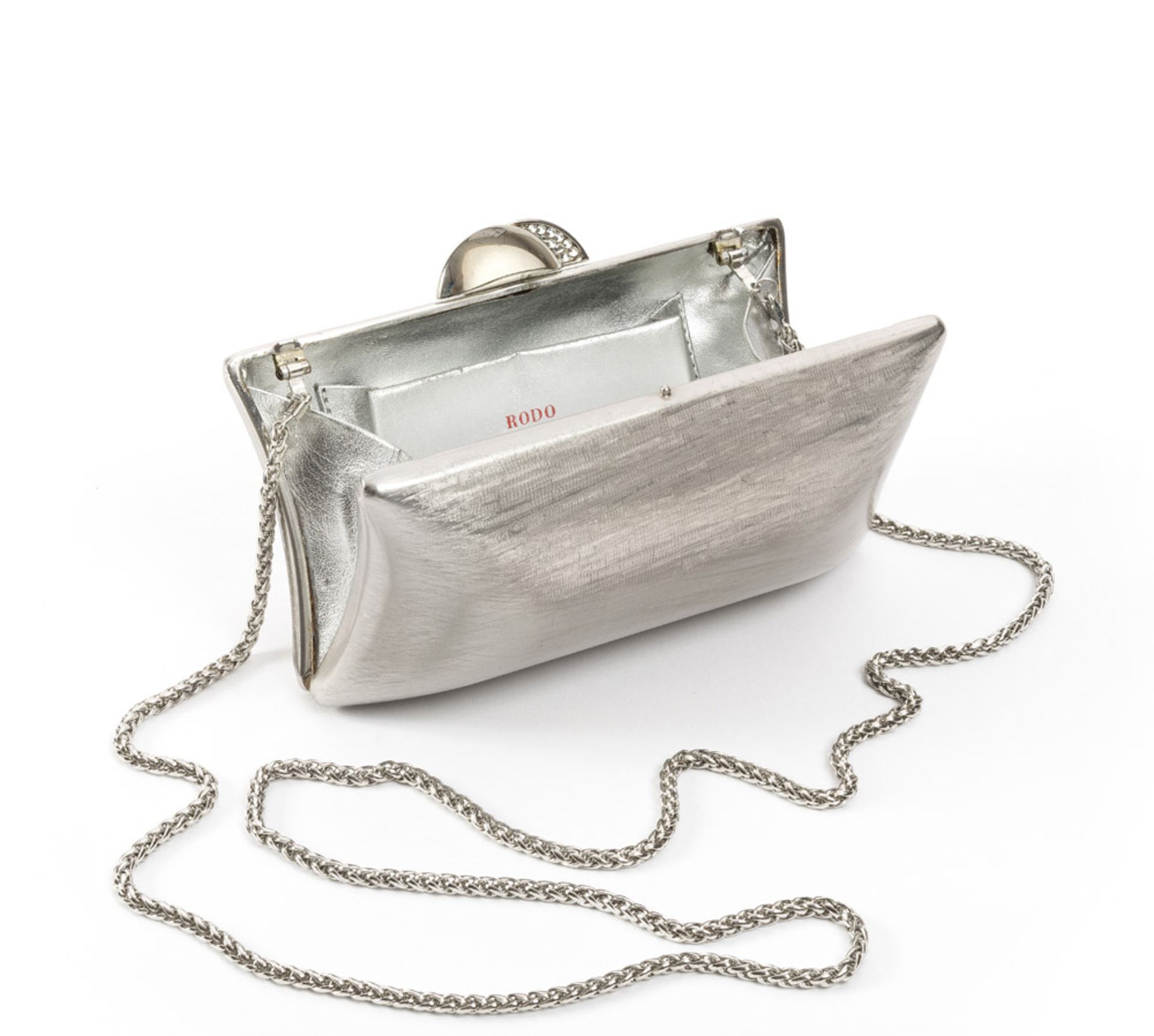 SMALL SILVER BAG, BRAND RODO 60s interior in silver-plated cloth. Measures cm. 19 x 11 x 5. BORSETTA