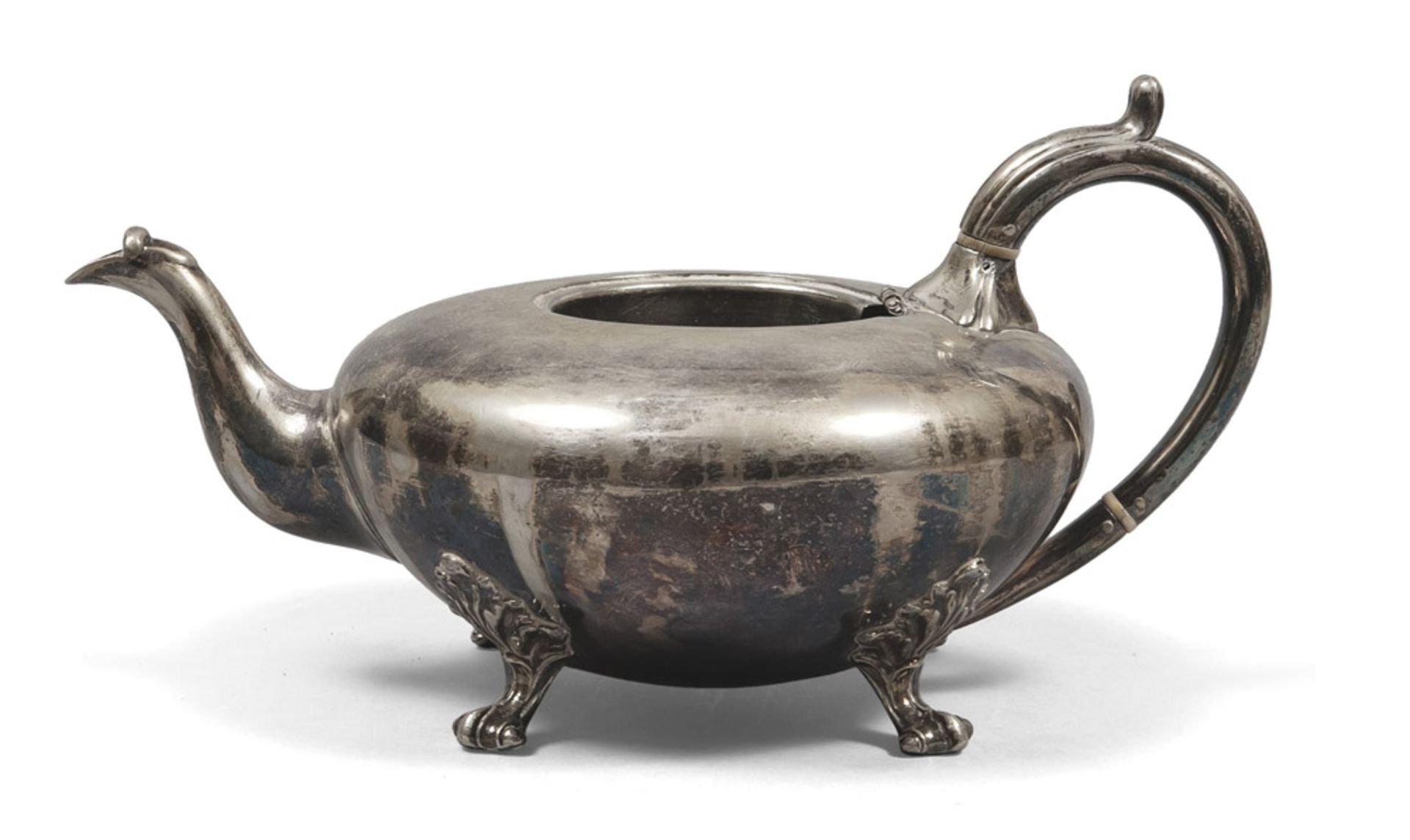 TEAPOT IN SHEFFIELD. ENGLAND EARLY 20TH CENTURY circular body, with jug to beak of duck and handle