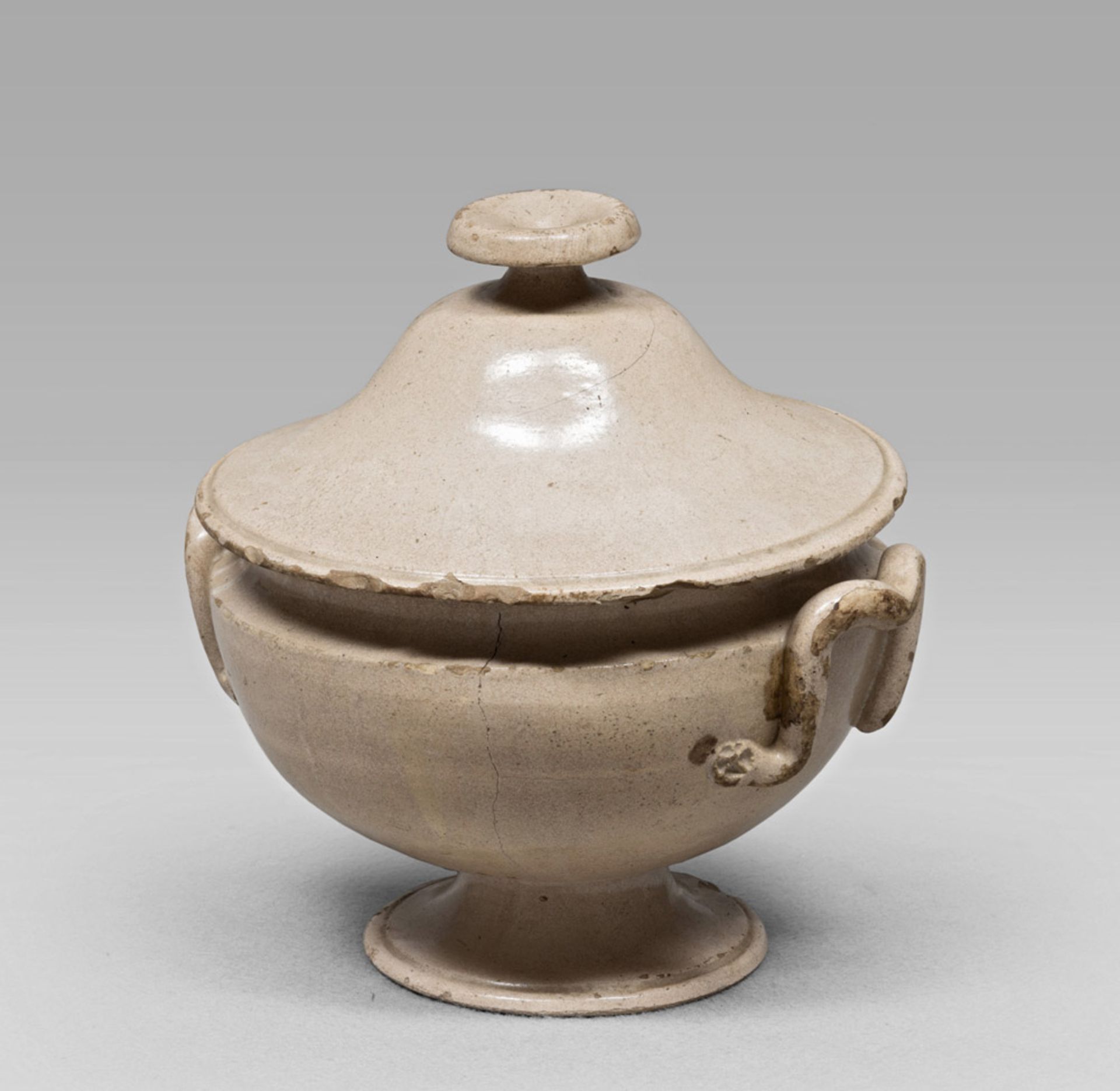 SMALL EARTHENWARE TUREEN, NAPLES EARLY 19TH CENTURY with shaped handles. Measures cm. 27 x 27 x
