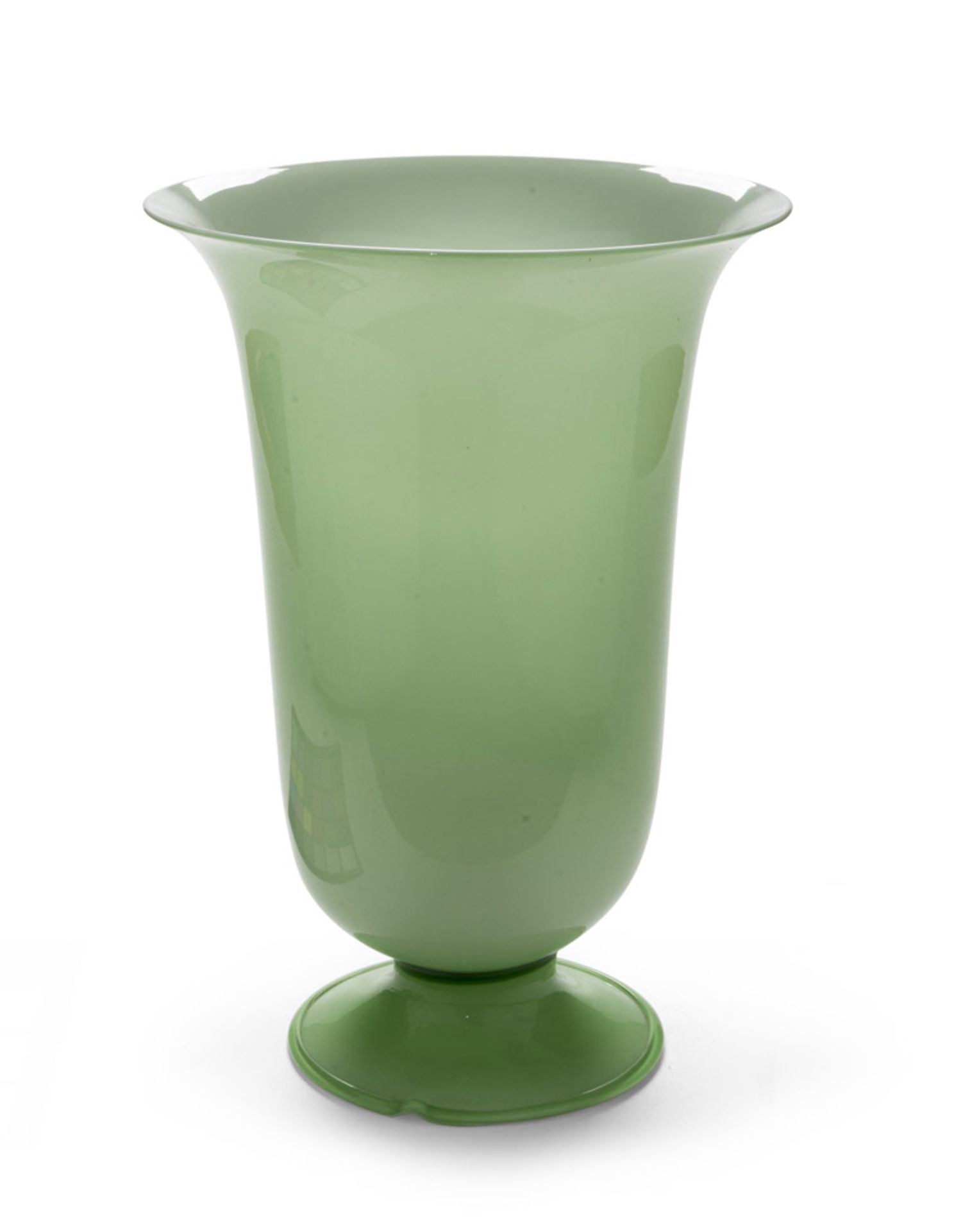 LAMPADA DA TAVOLO VENINI, MURANO ANNI '30 in vetro soffiato verde e lattimo con campana. Lavorato