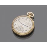 POCKET WATCH, BRAND HAMILTON in yellow gold 14 kts., silver glazed dial with Arabic numerals and