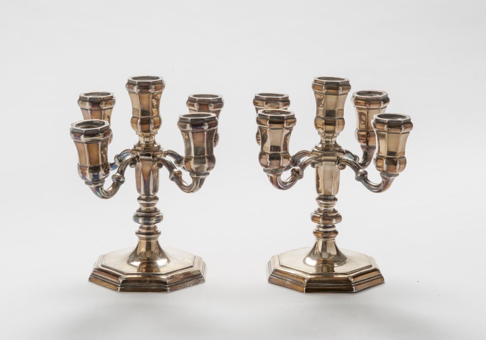 A PAIR OF SMALL CHANDELIERS IN SILVER, PROBABLY BELGIUM 20TH CENTURY five flames, polygonal stem and