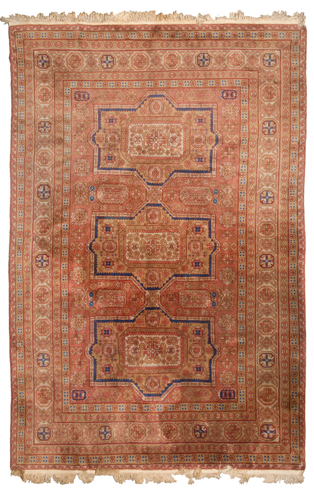 KARS CARPET, EARLY 20TH CENTURY Measures cm. 314 x 205. TAPPETO KARS, INIZI XX SECOLO con triplo