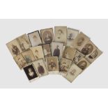 QUANTITY OF ANCIENT PHOTO, LATE 19TH CENTURY with portraits and scenes famigliari. Italian photos.