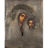 RUSSIAN PAINTER, LATE 19TH CENTURY Madonna and child Cooked oil on panel, cm. 22 x 17 Silver riza,