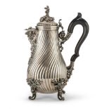 SILVER COFFEEPOT, PUNCH SHEFFIELD 1835/1920 Handle in palisander. Silversmith James Dixon & Sons.