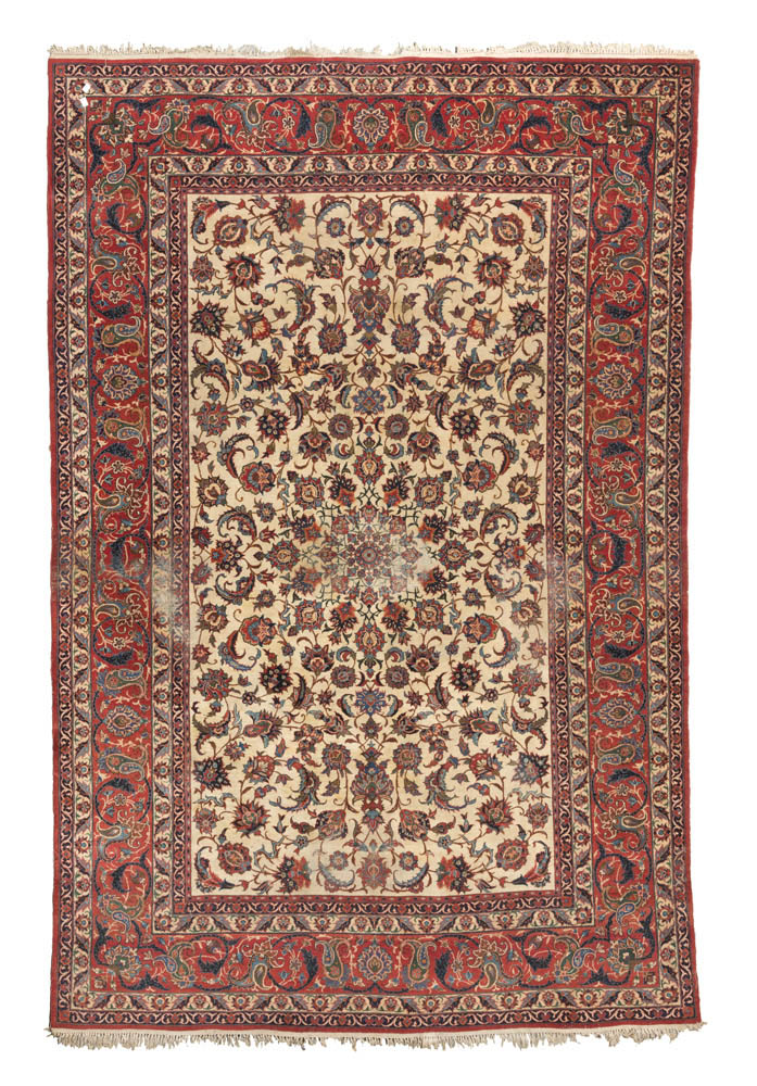 ISFAHAN CARPET, HALF 20TH CENTURYwith design of shoots with herati, palmette and leaves, in the