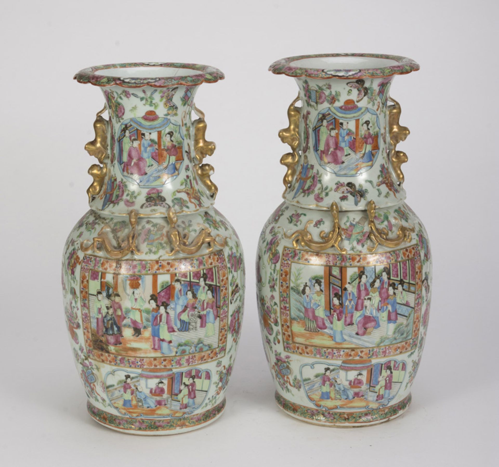 A PAIR OF POLYCHROME AND GOLD GLAZED PORCELAIN VASES, CHINA, 20TH CENTURY