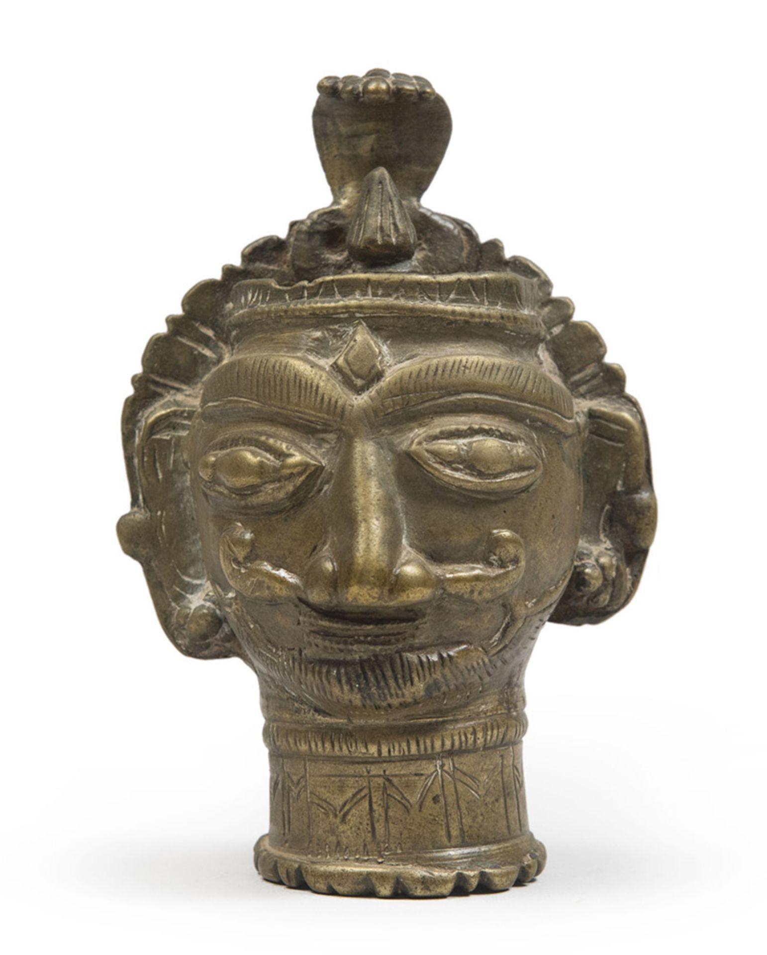 AN HINDI BRONZE HEAD OF VISHNU, EARLY 20TH CENTURY