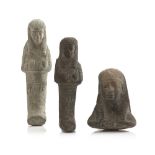 THREE CERAMIC USHABTI. 20TH CENTURY.