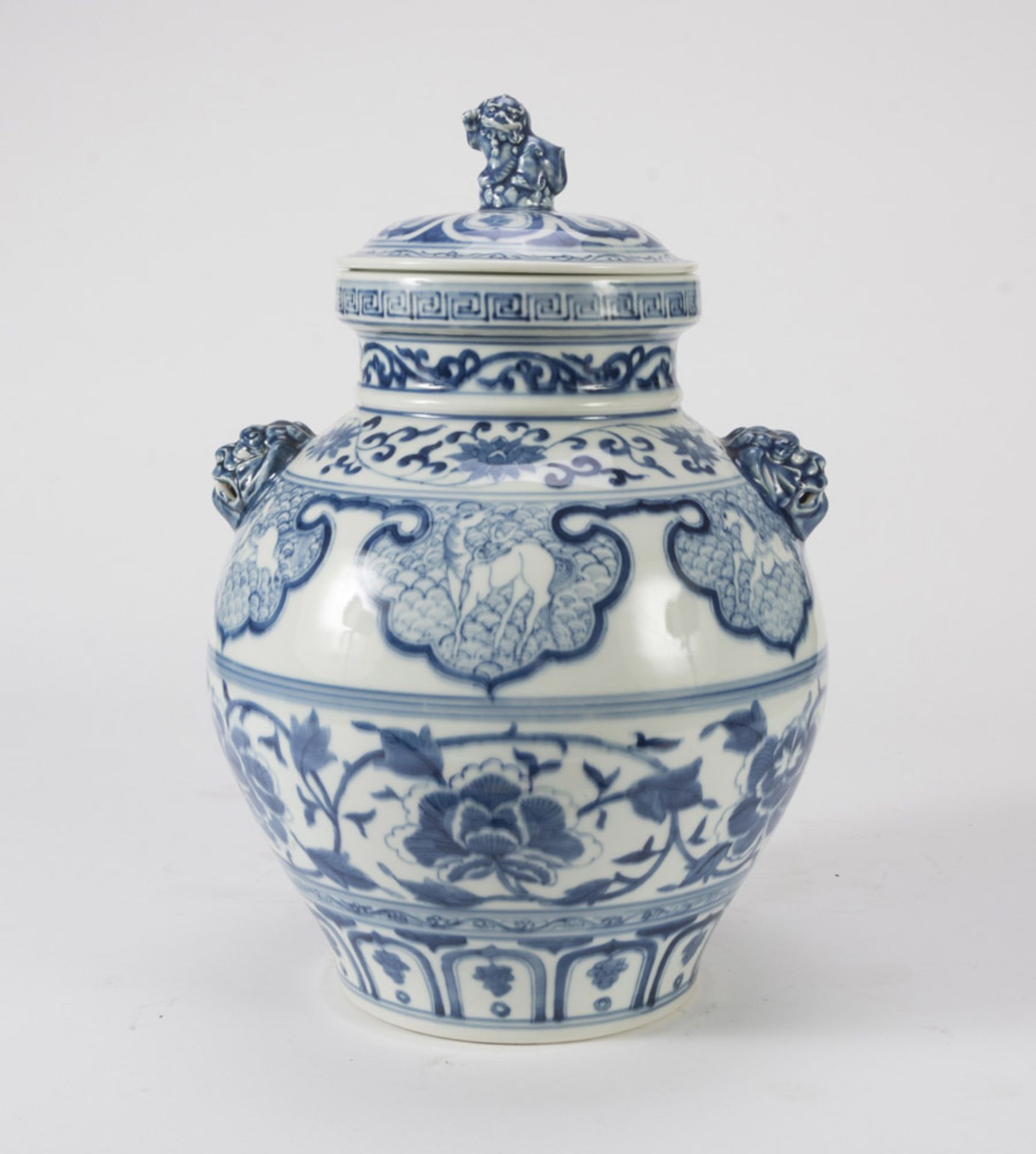 WHITE AND BLUE PORCELAIN VASE, CHINA, 20TH CENTURY