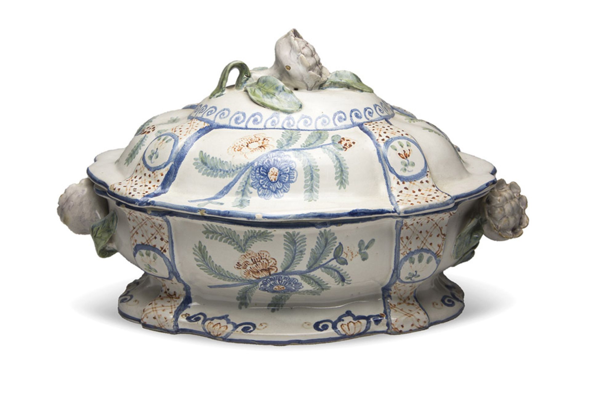 BEAUTIFUL MAJOLICA TUREEN, PROBABLY FRANCE, LATE 18TH CENTURY